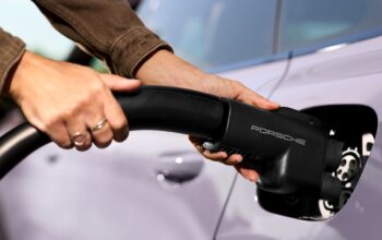 Rencana EV Porsche gagal, SUV andalan akan rilis dengan mesin bensin