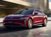 Chery meluncurkan sedan Fulwin A9L AWD empat penumpang